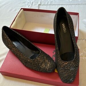 Bronze/Black Vaneli Ladies Flats